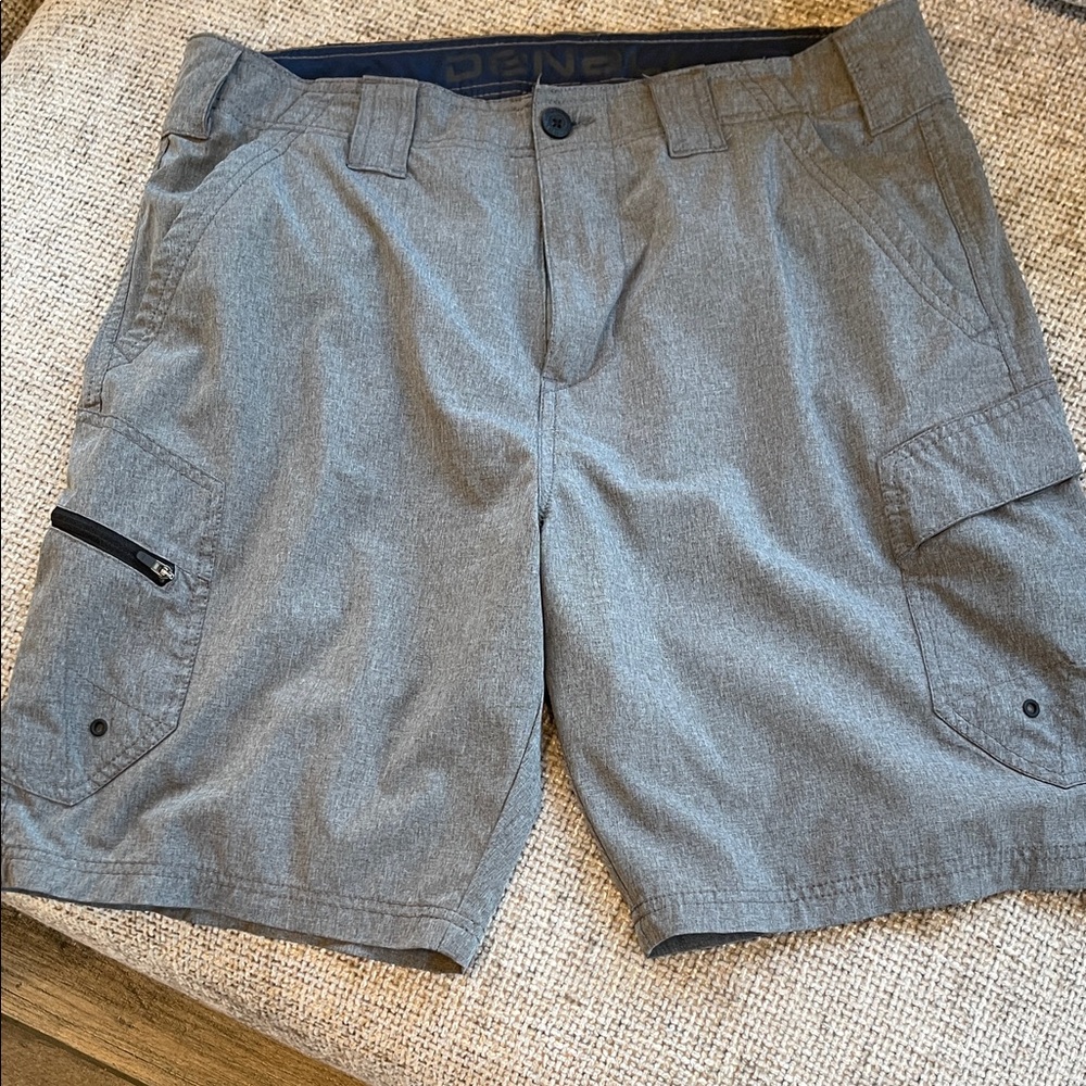 Denali Men's Gray Cargo Shorts
